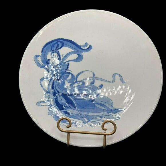 Vintage Chinese Porcelain Chop Plates Decor Elegant Dancer Blue and White 12" - Picture 2 of 6